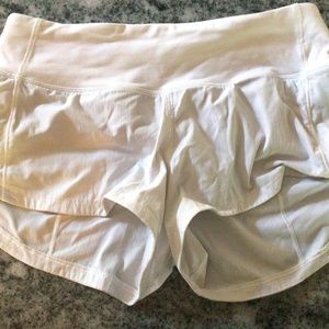 Lululemon 2.5” shorts